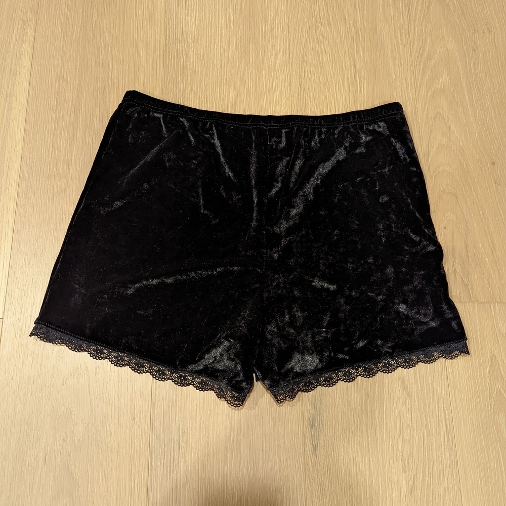 Whimsigoth BCBGMaxAzria Black Velvet Shorts with Lace Detail - Picture 2 of 6